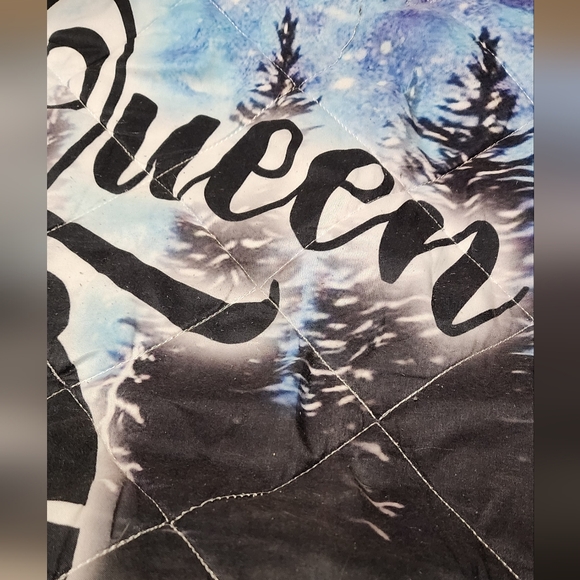 "His Queen" Quilted Pillow Sham - Picture 3 of 7